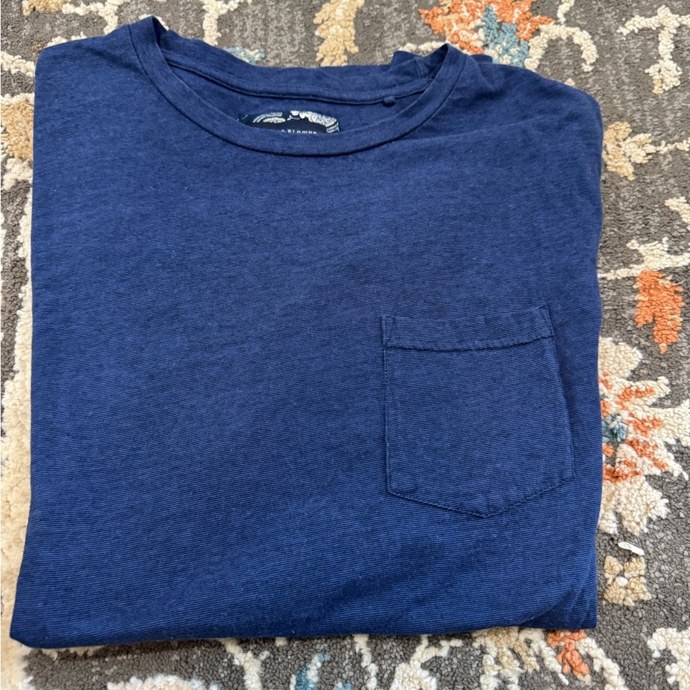 Denim & Flower by Ricky Singh T-shirt Pocket Mens Size X Large 100% Cotton Blue